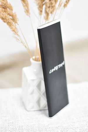 Шоколад с логотипом 100 г молочный 31,5 % какао с кусочками фундука. Премиум Бельгия (Бумажная этикетка)