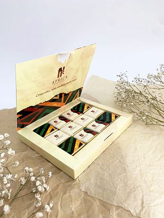 Набор шоколада с птичьим молоком с логотипом “Книга 12”