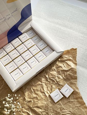 Набор шоколада с логотипом “Книга 80”